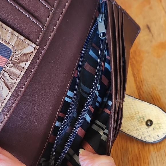 Sharif Wallet Tooled Snakeskin Jeweled Accents - Picture 13 of 16